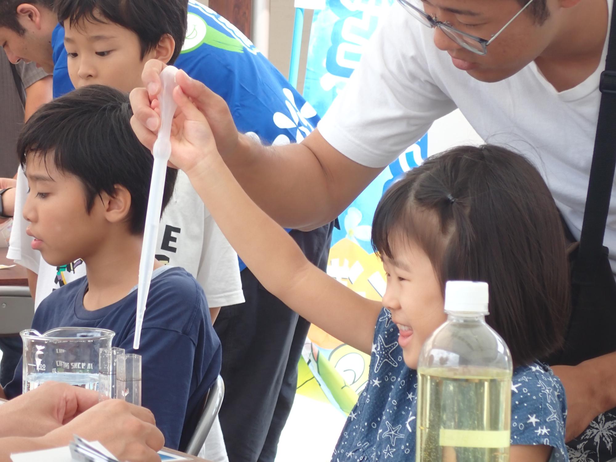 五泉の水道水を使用したドリンクと五泉の特産品で作ったスイーツを販売しました